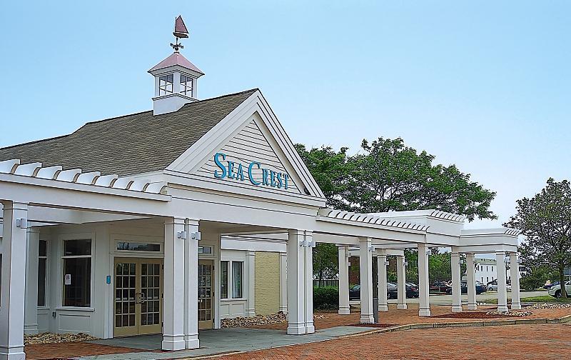 Sea Crest Hotel 4*